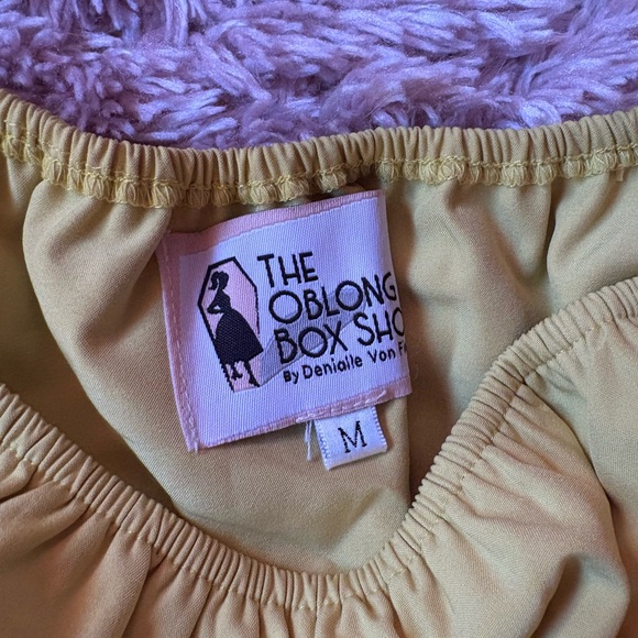 Oblong Box Chartreuse Top - Picture 7 of 7